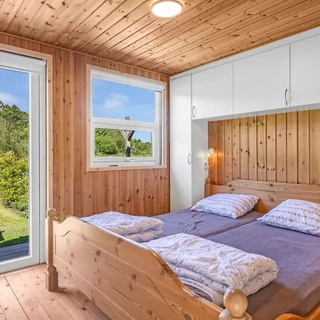 Vakantiehuis Naya - 500m From The Sea By Interhome
